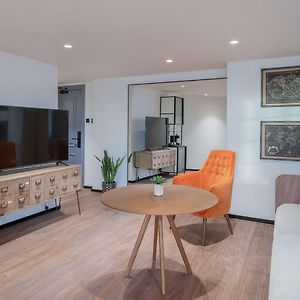 The Regent's Suite Executive Lounge Access